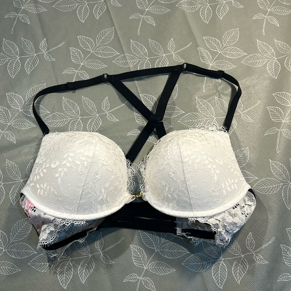 La Senza Classic Plunge Padded Bra.